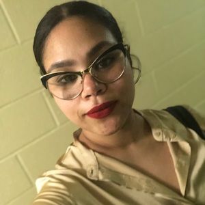 Meet your Posher, Veronica